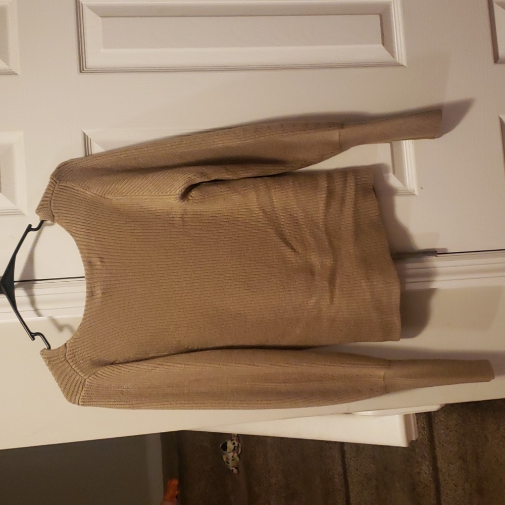 Sweater - Picture 3 of 4